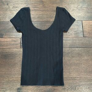 Size small black low back Abercrombie shirt